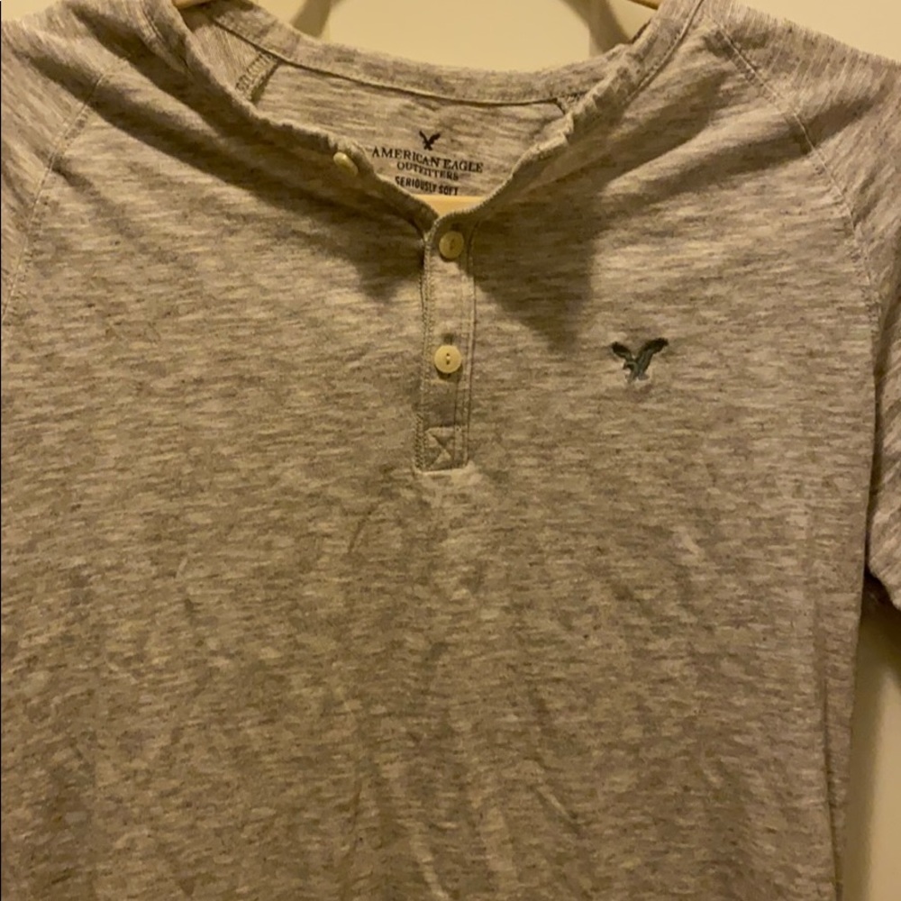 American Eagle 3 Button Shirt Tan Pattern Shirt - image 5